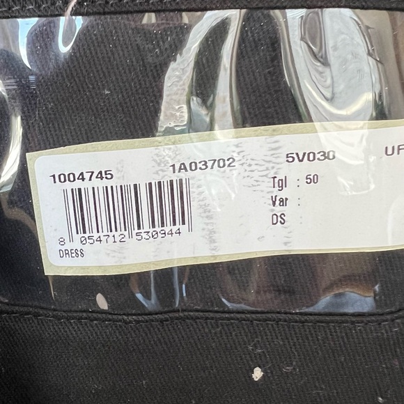 Unique, one-of-a-kind, peace by Fendace only worn once. - Picture 8 of 9